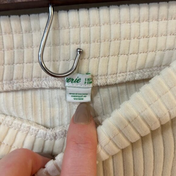 Aerie Off White Cream Velour Ribbed Flare Sweatpants Women’s Size Small - Picture 3 of 5